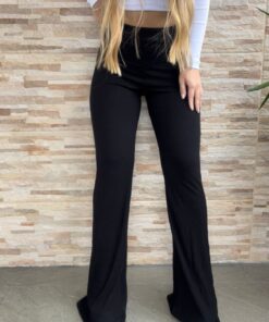 Calça flare canelada