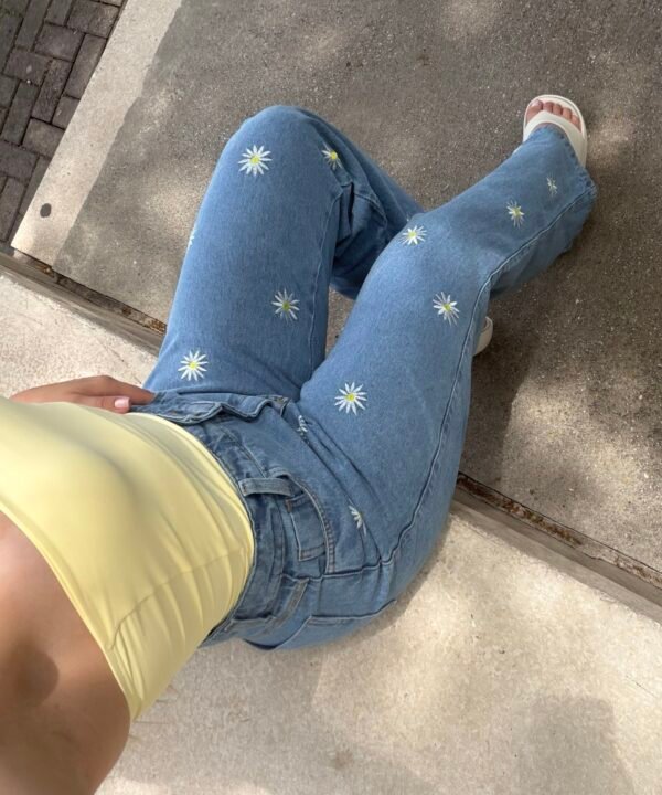 Calça Jeans Wide Leg Bordada Margarida