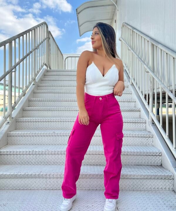 Calça jeans cargo pink