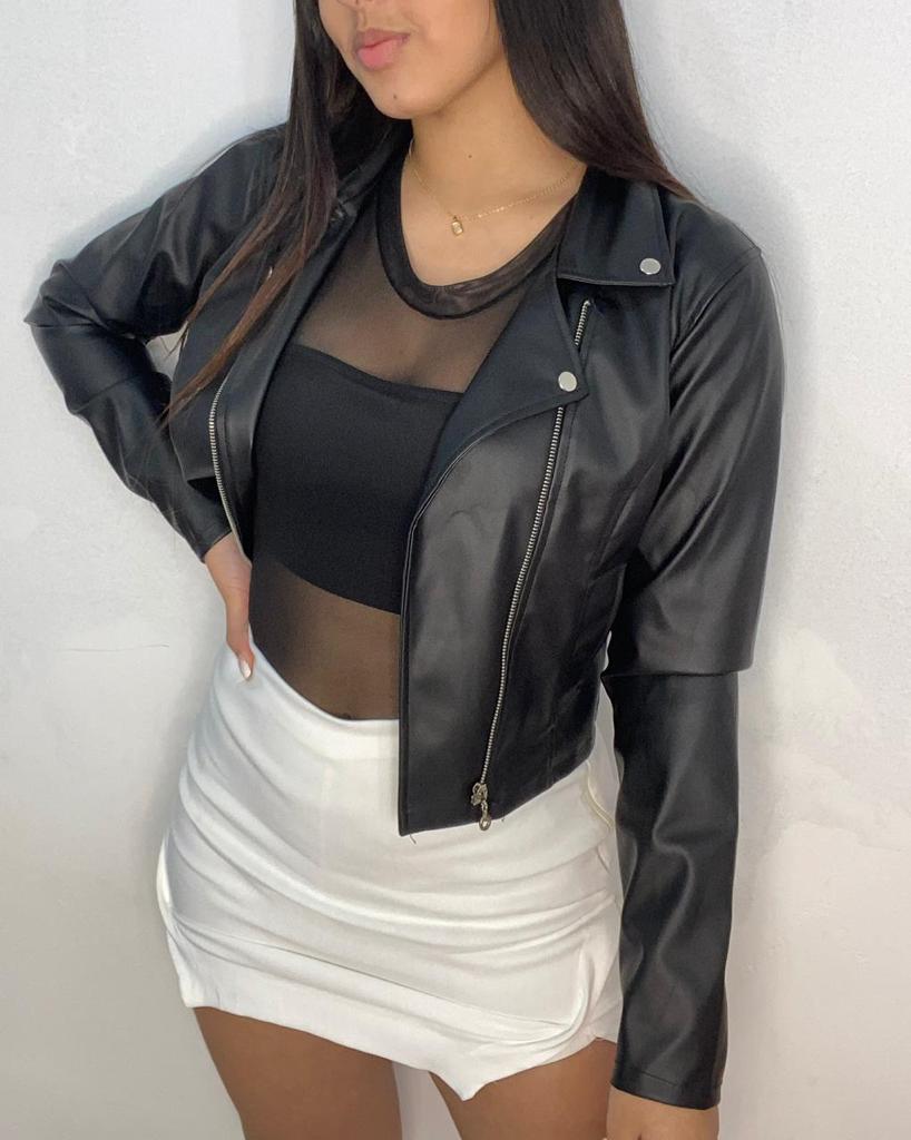 Look jaqueta + shorts saia + tulê - Imagem 3