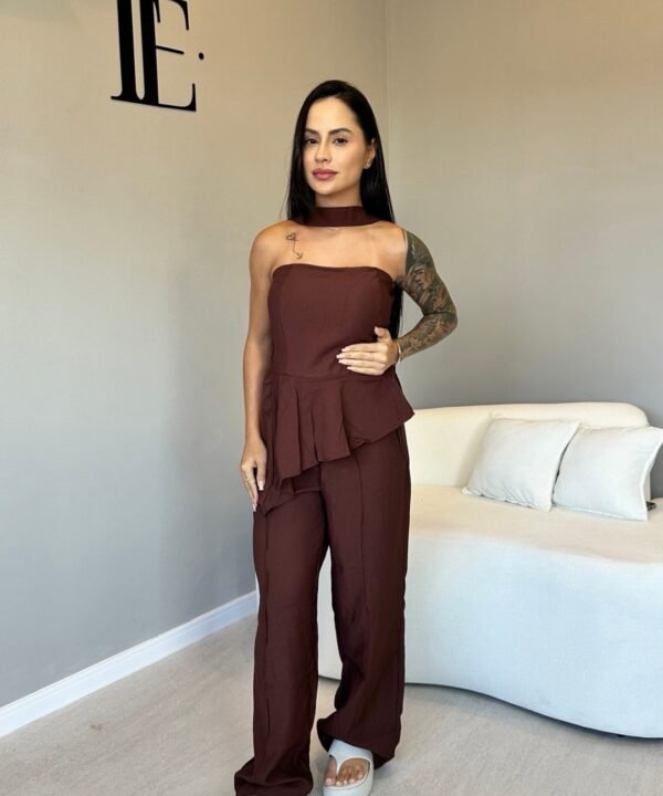 Conjunto Assimétrico Peplum